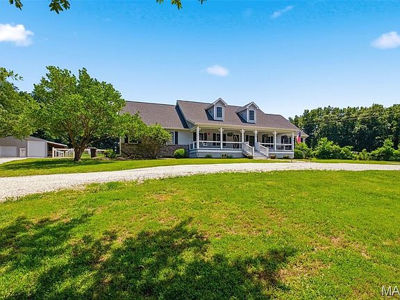 5th image of 406 Ravenwood Dr