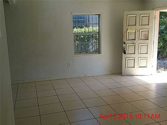 4th image of 730 NW 17th Ave