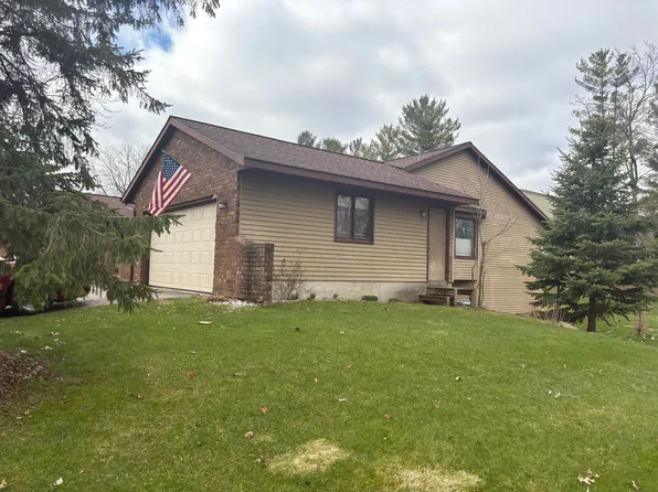 11279 Whispering Creek Dr, Allendale, MI 49401