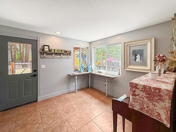 2nd image of 636 Pineleaf Dr