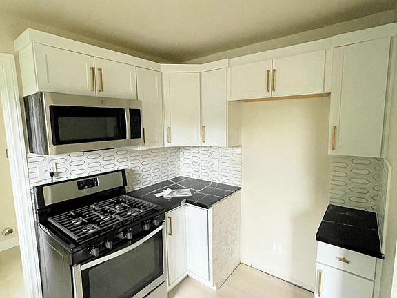 5th image of 111 East St #2