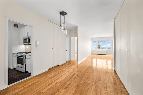 60 E 8th St #28D Photo 1