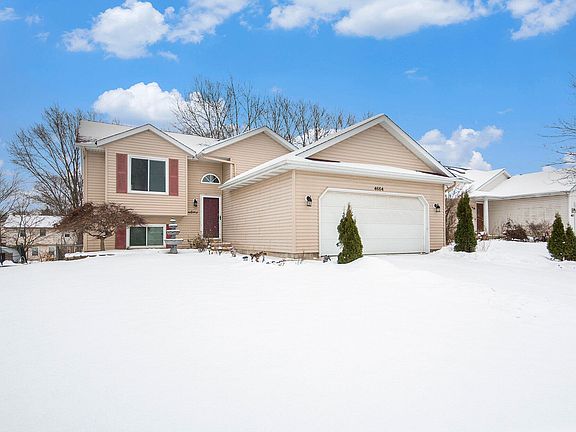 3rd image of 4664 Crosswinds Dr SE