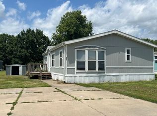 105 E Valley St, Wamego, KS 66547