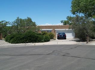 5911 Avenida Arturo NW, Albuquerque, NM 87120