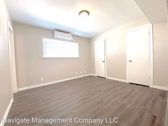 3rd image of 2701 Hemphill St #11651949