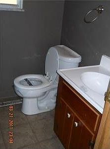 4th image of 2772 Southwest Blvd