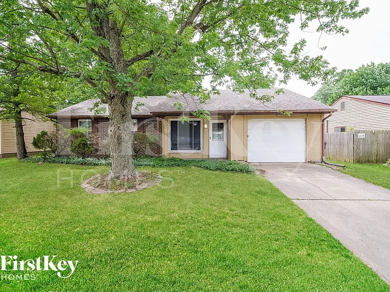 5373 Padre Ln — Photo 1