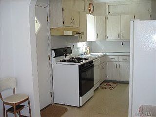 4th image of 8054 250th St