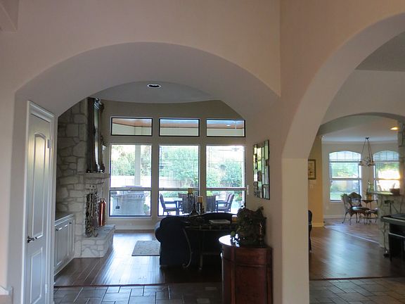 3rd image of 102 Limestone Oak