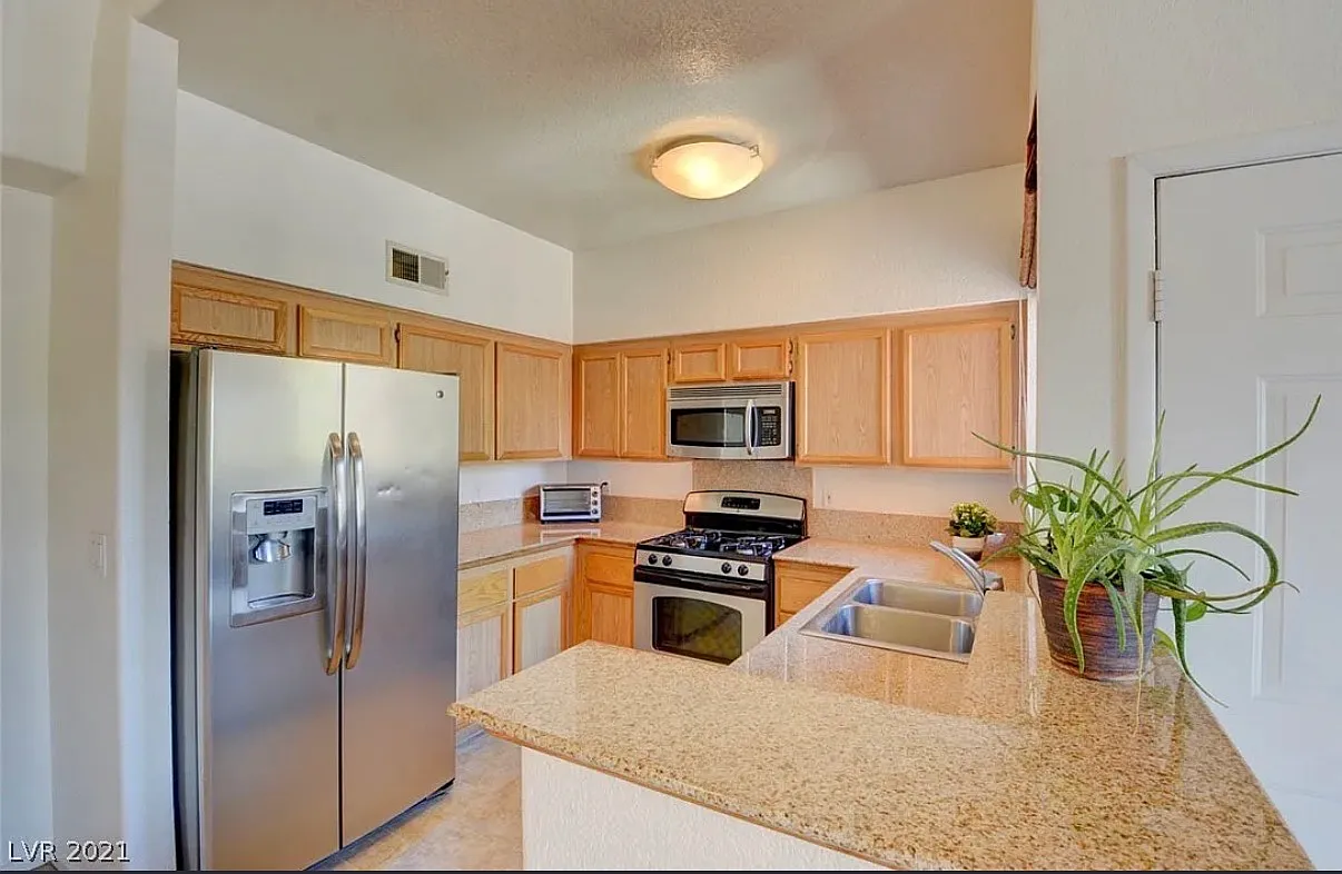 1 bed, 756 sqft, $1,275 — Photo 2