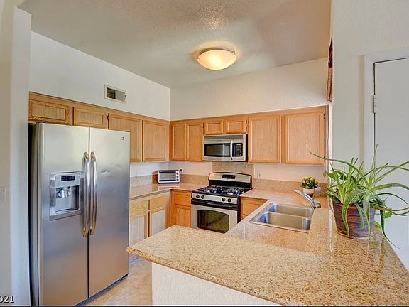 2nd image of 1501 Blackcombe St Unit 203