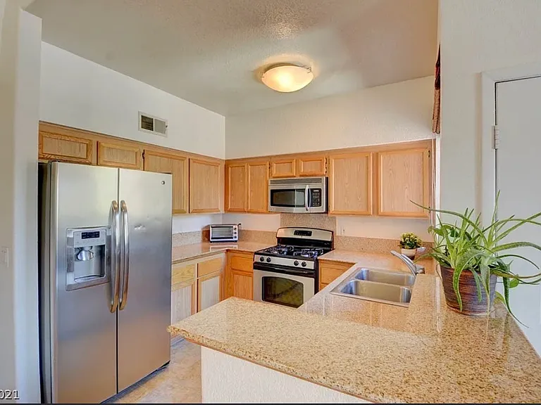 1501 Blackcombe St #203 — Photo 2