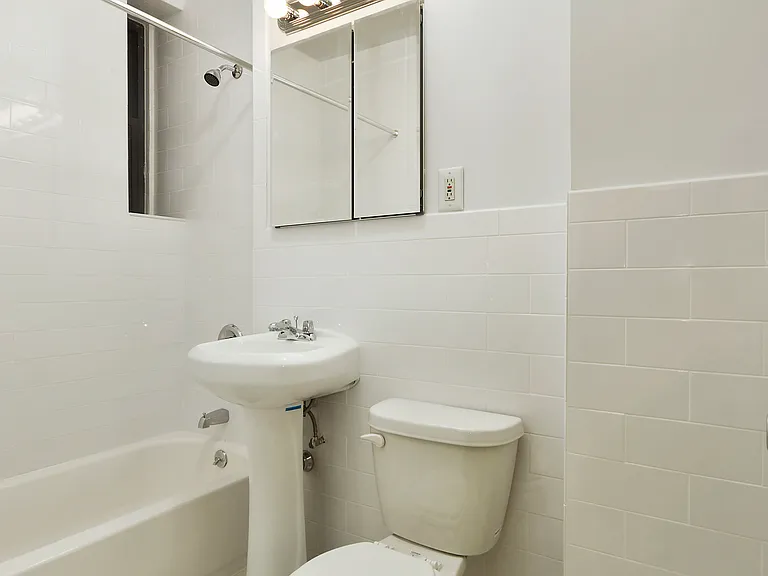 330 W 85th St #2G — Photo 5