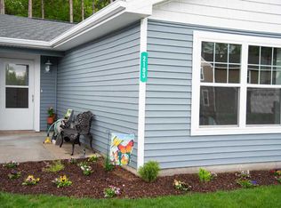 2103 Woodside Trail Ct, Traverse City, MI 49685