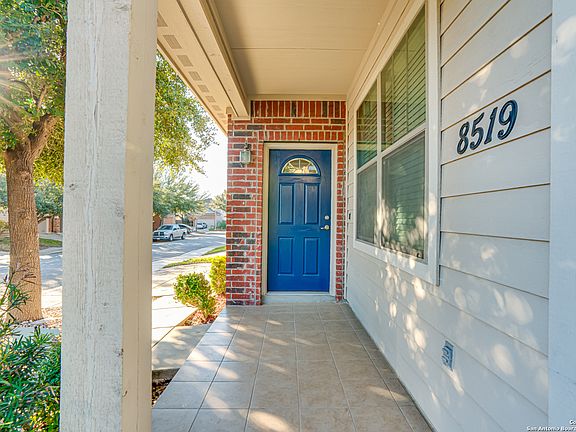 3rd image of 8519 PECAN CROSS