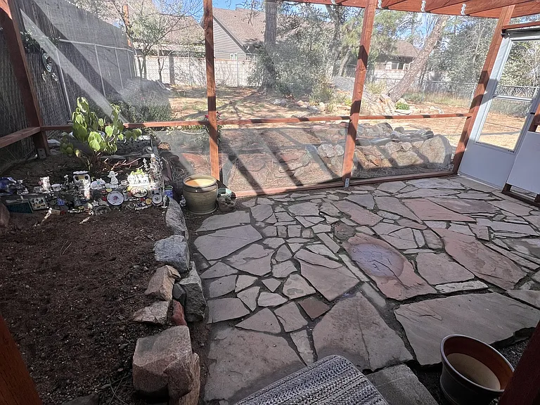 1020 Heap Ave — Photo 3