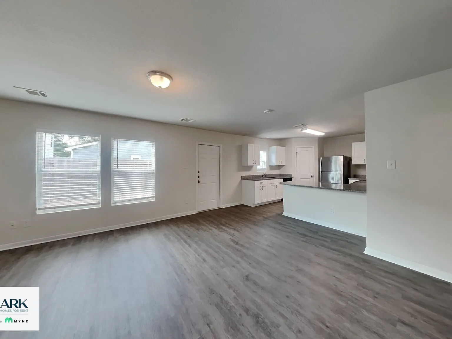 4 bed, 2.0 bath, 1603 sqft, $1,594 — Photo 3
