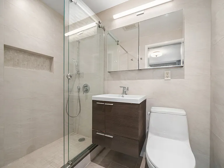 407 E 12th St #3FE — Photo 8