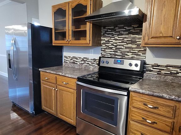 4th image of 223 N Missouri St