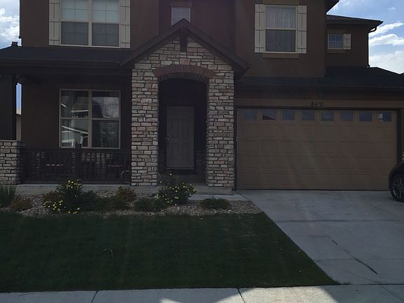 Stucco/stone exterior