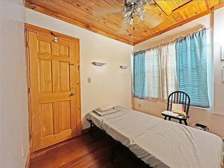 231 N Park Ave — Photo 23