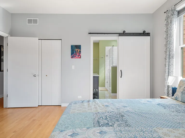 2115 W Crystal St #2 — Photo 9