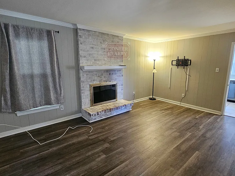 5305 Hill Dr — Photo 12