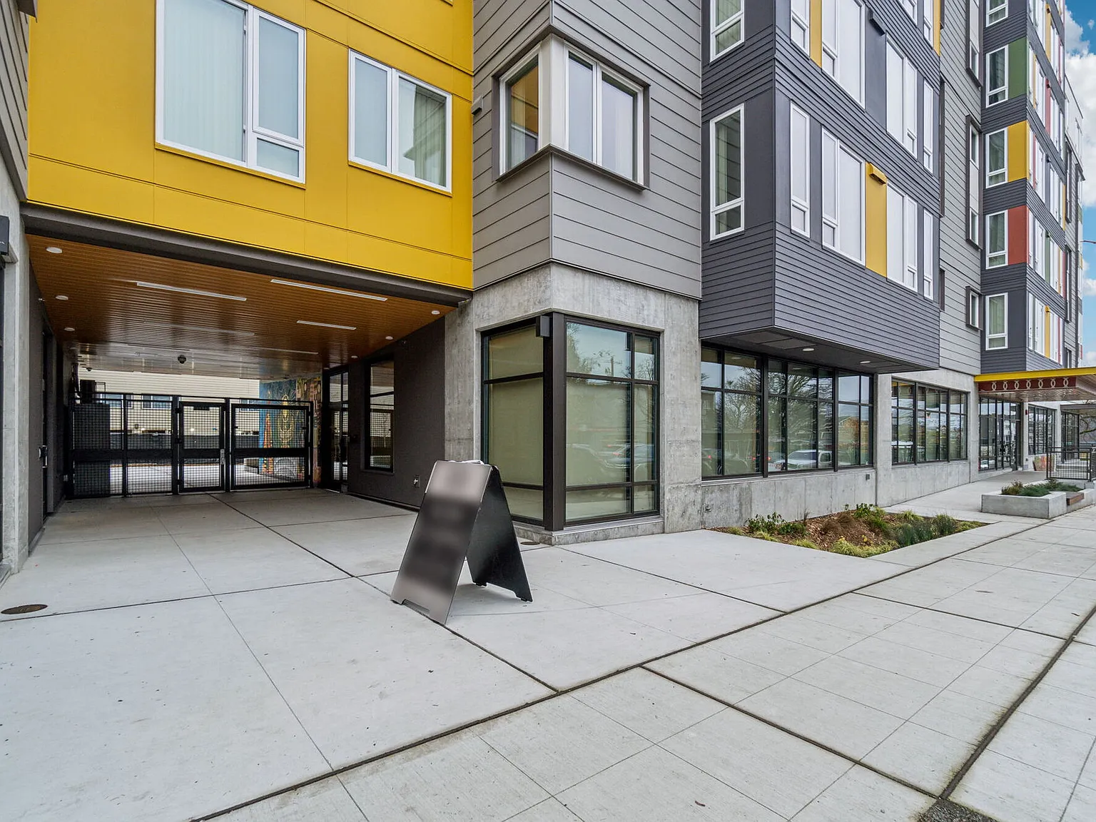 Bryant Manor Phase I — Photo 3