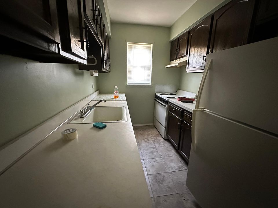 1st image of 28 Cranford St #1C
