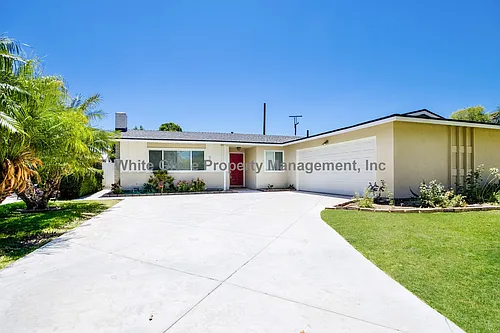 1006 E Brookdale Pl Photo 1