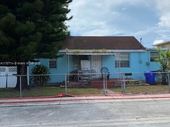 2158 NW 32nd St, Miami, FL 33142