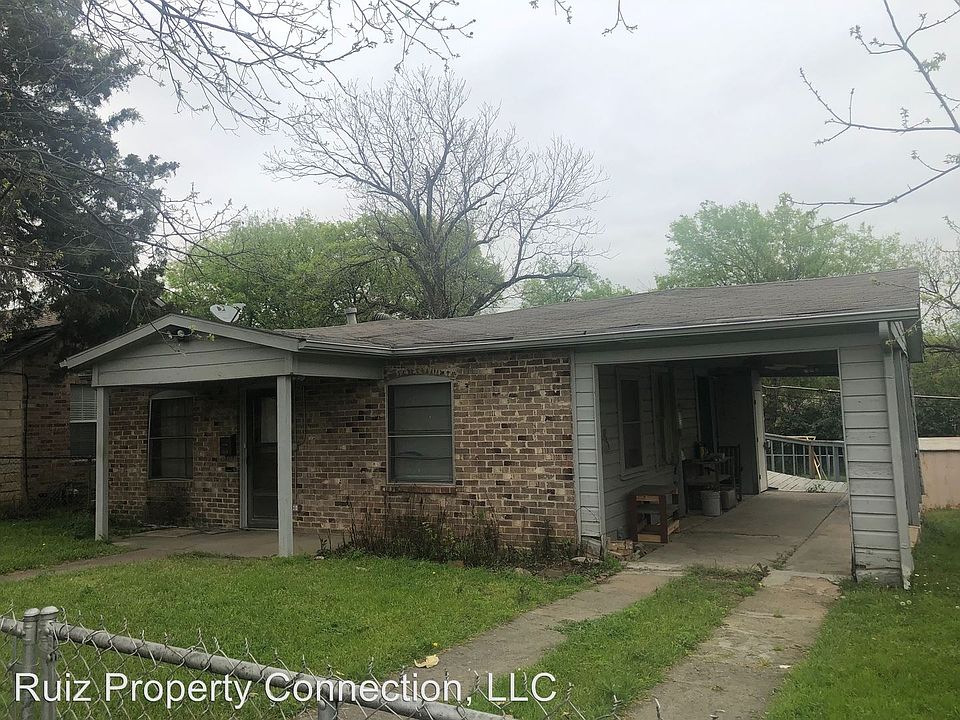 1st image of 3020 N Elm St