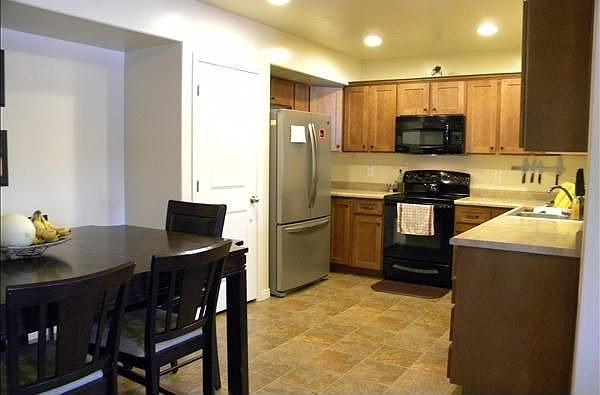 2nd image of 6973 Village River Ln