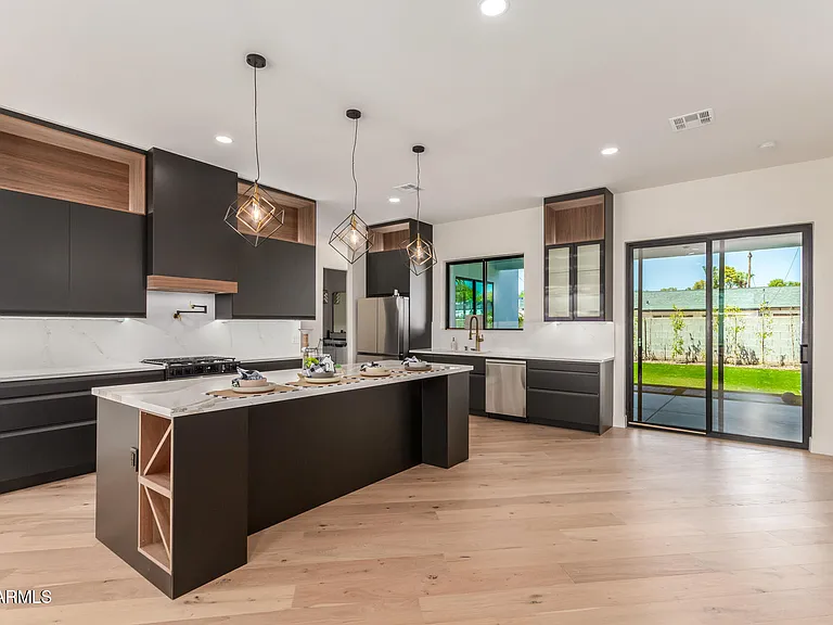 3014 E Avalon Dr — Photo 11