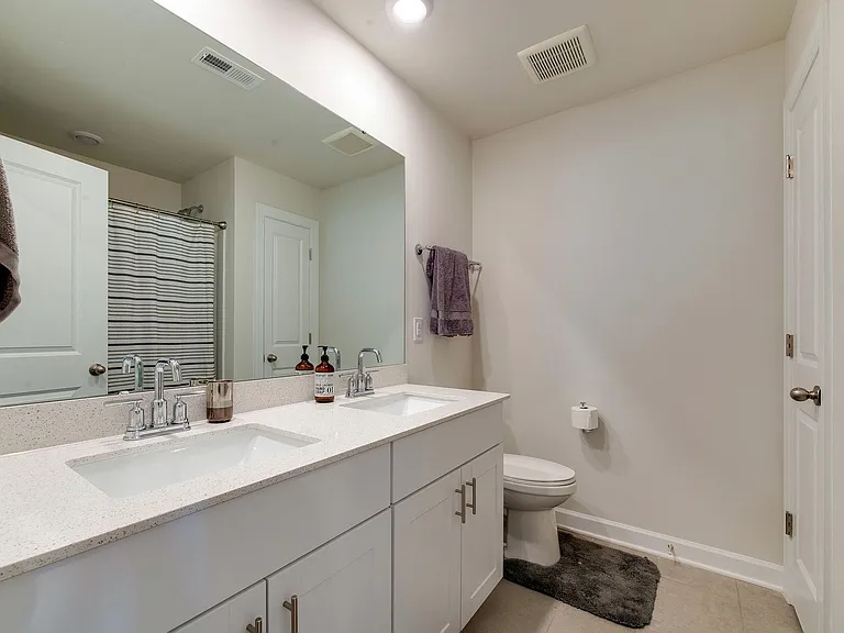 4009 Woodland View Dr — Photo 40