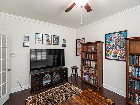 5th image of 3812 Cotswold Dr
