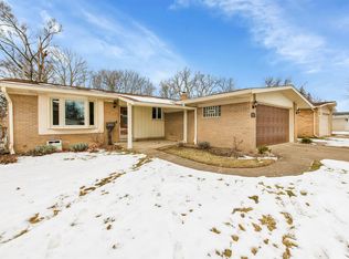 9411 Bassett St, Livonia, MI 48150