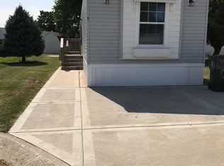 5 Benjamin Ct, Lynwood, IL 60411