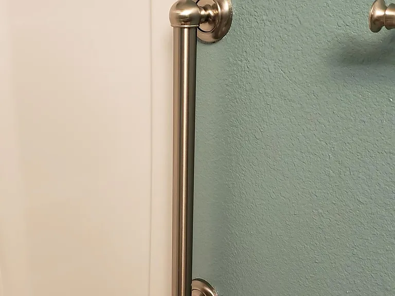 Tub safety brushed nickel grab bar