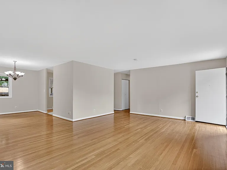 1452 Dewberry Ct — Photo 9