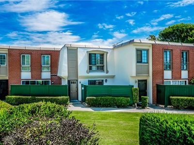 8239 Haseltine Grn, Buena Park, CA, 90621