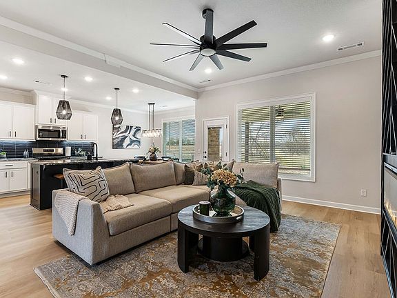 3rd image of 1602 Christman St