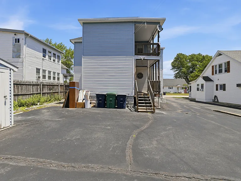 19 1/2 Balcom St #1 — Photo 27