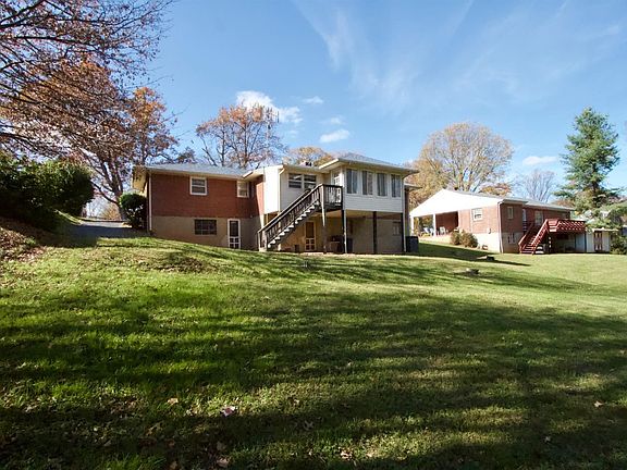 3rd image of 560 Westview Ave