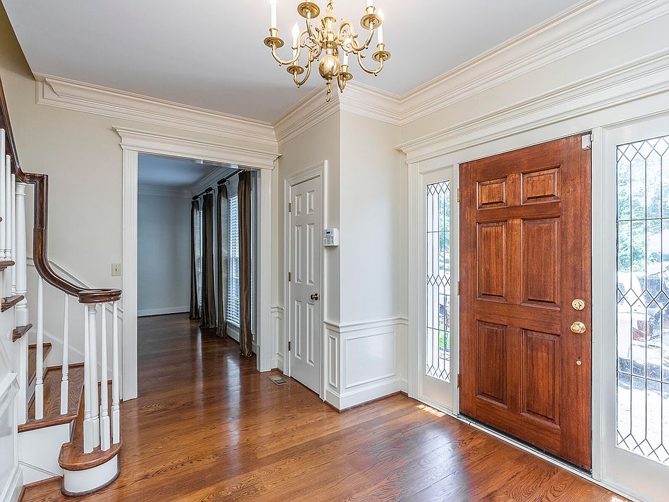 2329 The Woods Ln, Lexington, KY 40502 Zillow