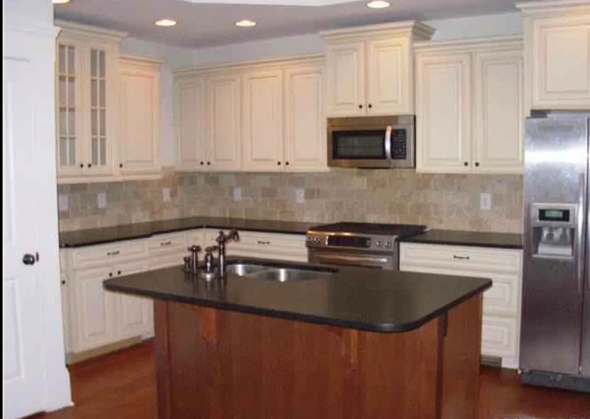 Building Photo - 600 Woodruff Pl #B
