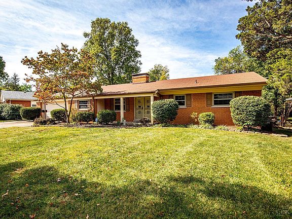 3rd image of 7819 Pinemeadow Ln