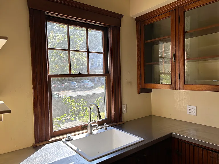 22 Prospect St #1 — Photo 2