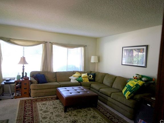 4th image of 1659 Westmont Dr